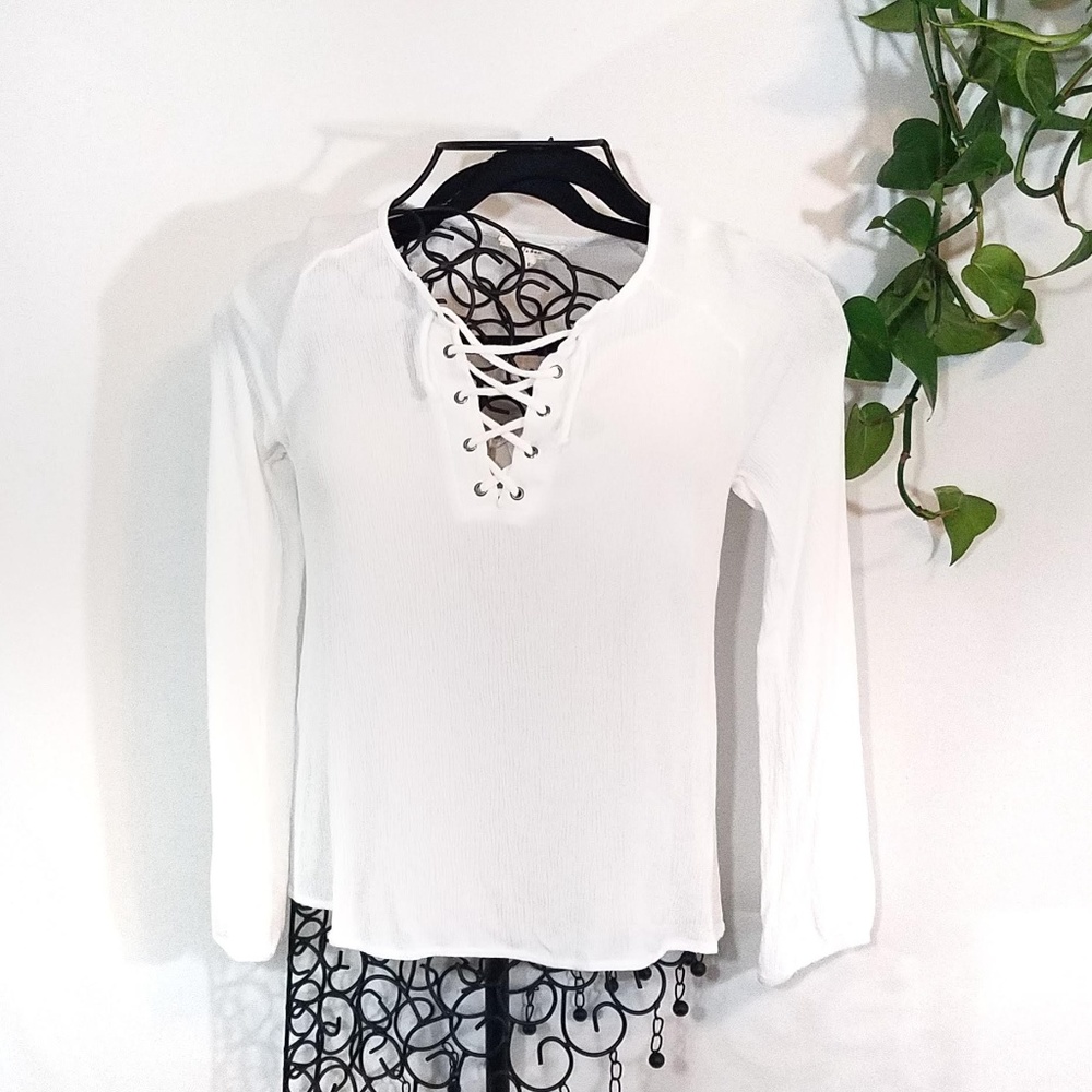~SOLD~ White Tie Hobo Long Sleeve Light Weight Top